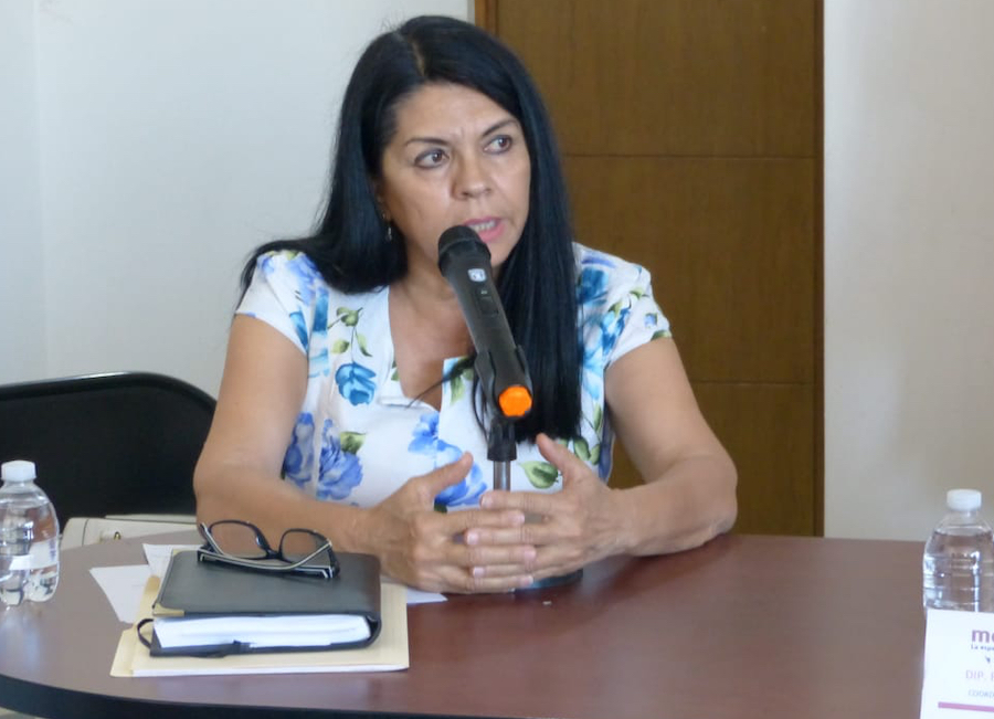 Sostiene reunión de trabajo Ernestina Castro con integrantes del Distrito de Riego del Valle del Yaqui para tema del Acuaférico