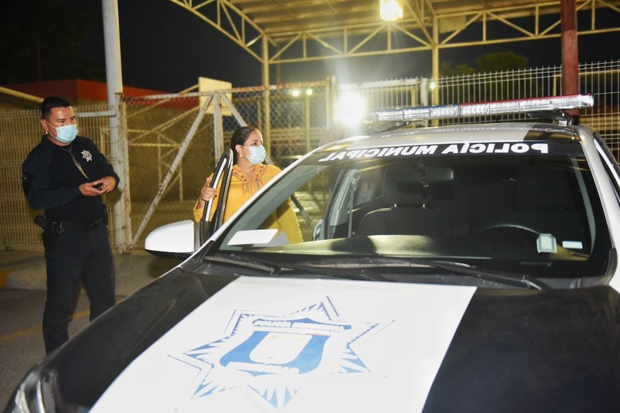 Recorre Celida López colonia Nuevo Hermosillo con Policía Municipal