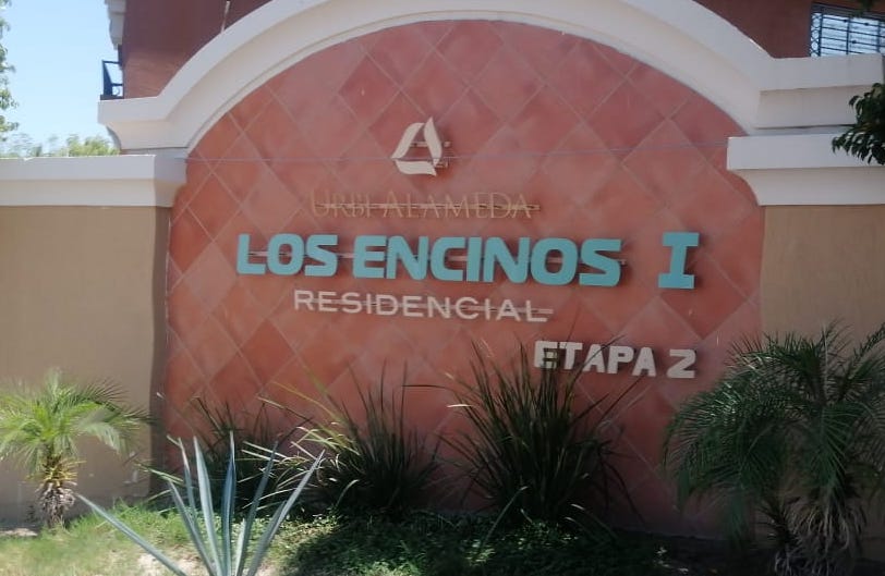 Atienden vecinos de Los Encinos llamado para inscribir sus automóviles en el Repuve