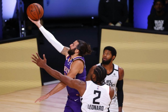 Ricky Rubio comanda victoria de Phoenix sobre los Clipppers