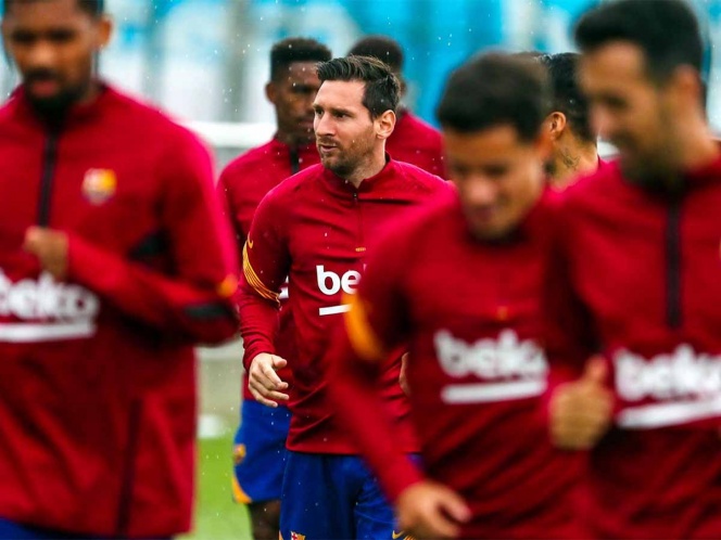 Messi ya entrena con el resto del equipo
