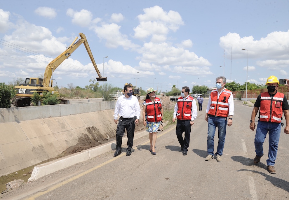 Inician trabajos de embovedado del canal del bulevar Centenario en Navojoa