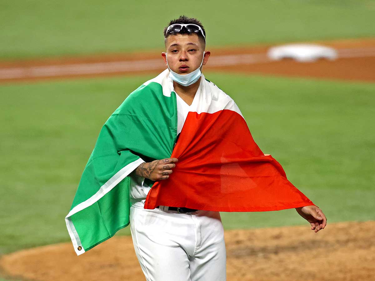 ¡Qué viva México! Exclamó orgulloso Julio Urías