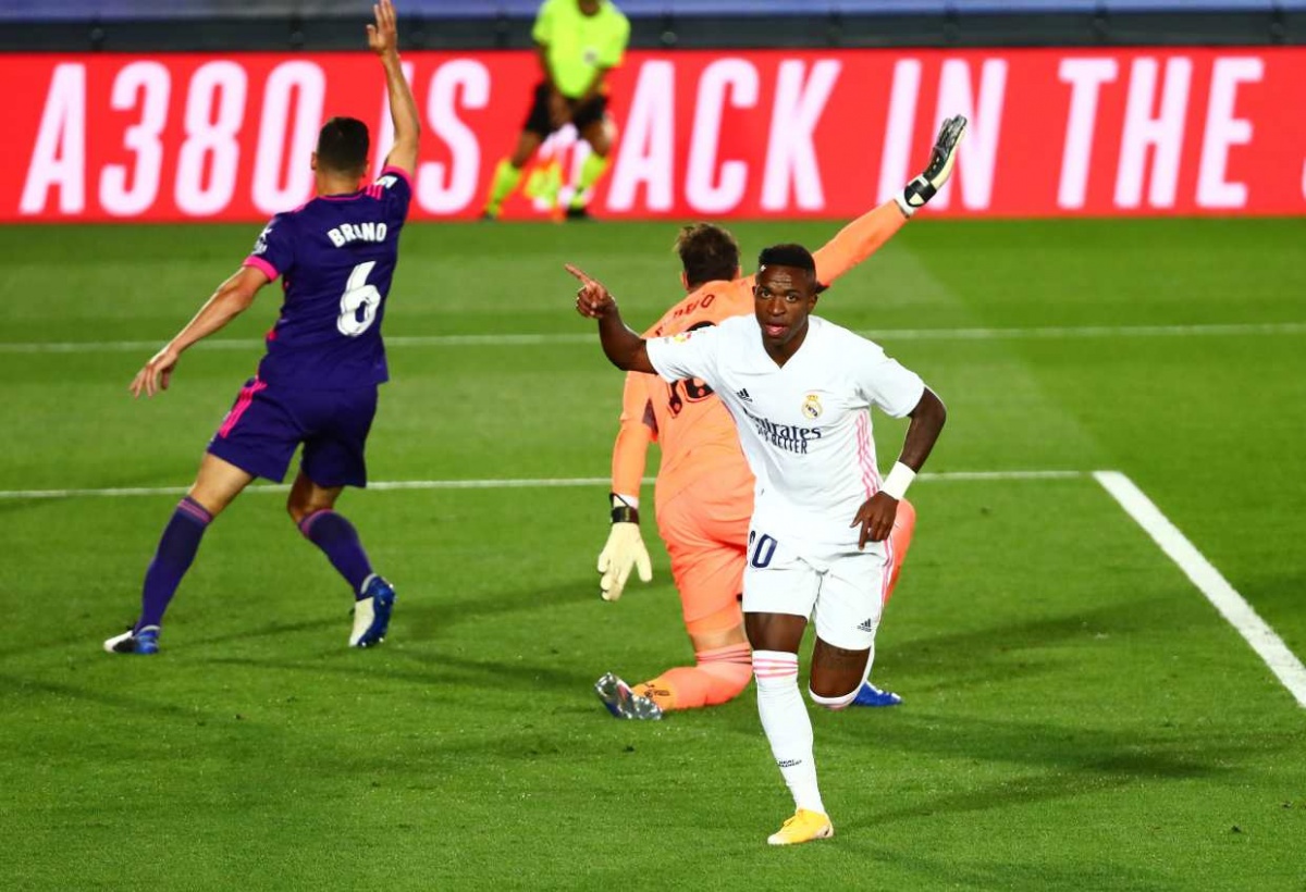 Vinicius da victoria al Real Madrid sobre el Valladolid