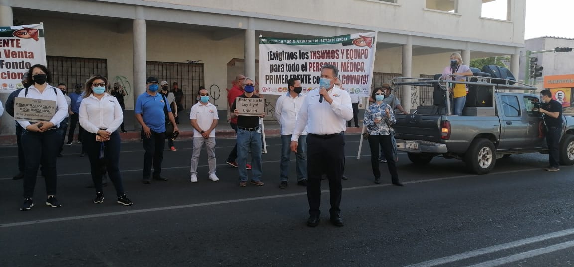 Salen de nuevo a la calle Sindicatos contra Isssteson