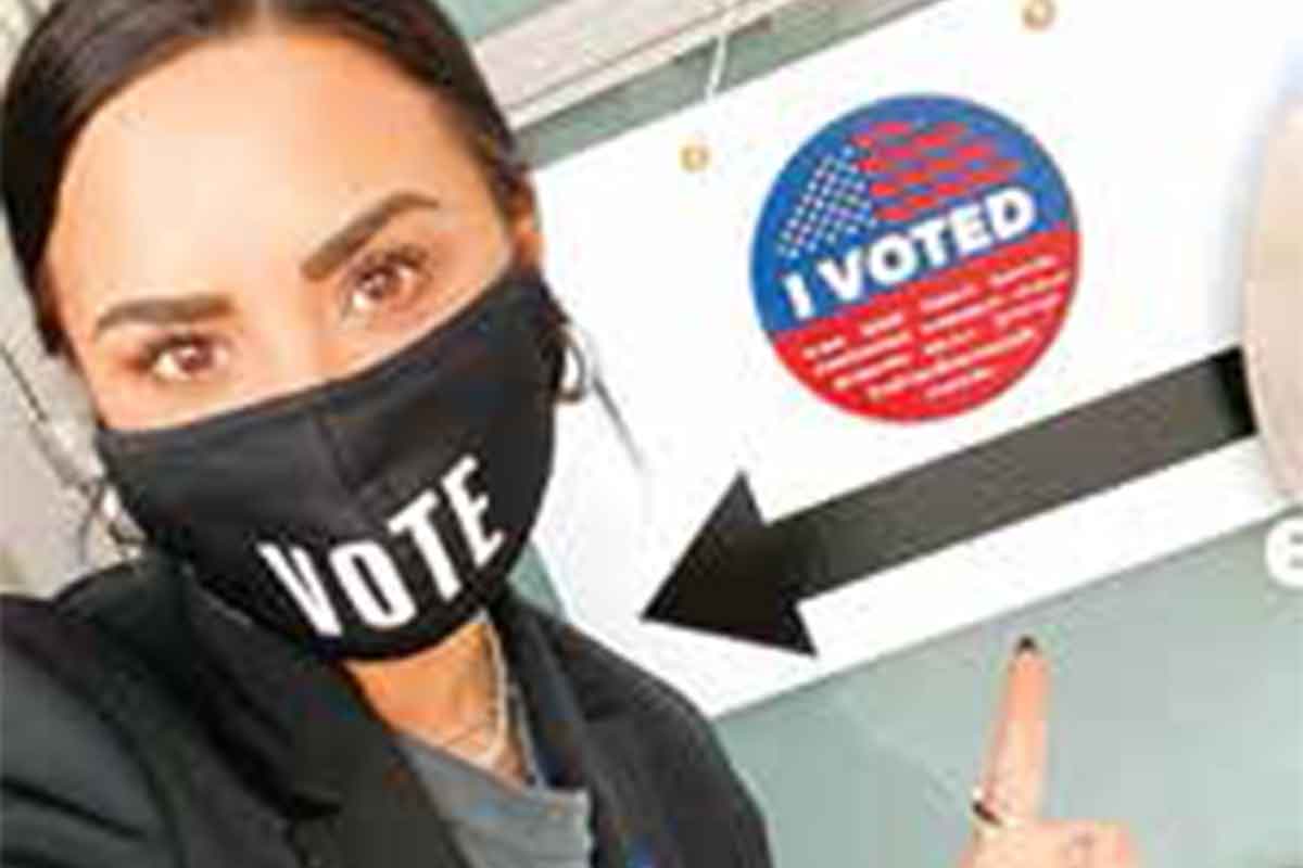 Famosos ejercen su derecho al voto Famosos ejercen su derecho al voto