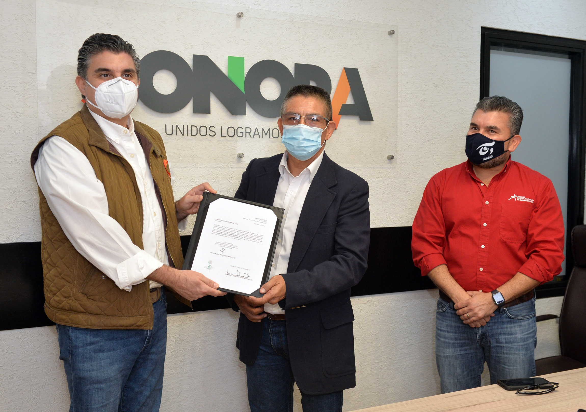 Toma protesta Secretario de Gobierno a nuevo titular de la Comisión Estatal de Box