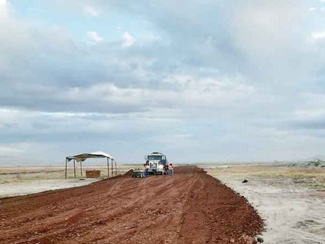 Piden detener obras del aeropuerto; “trabajan en terrenos en litigio”