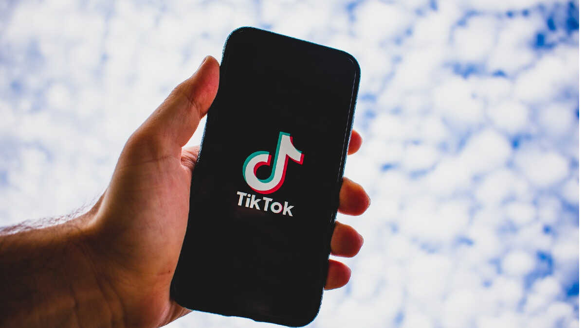 Denuncian a «influencer» por instigar al suicidio en TikTok