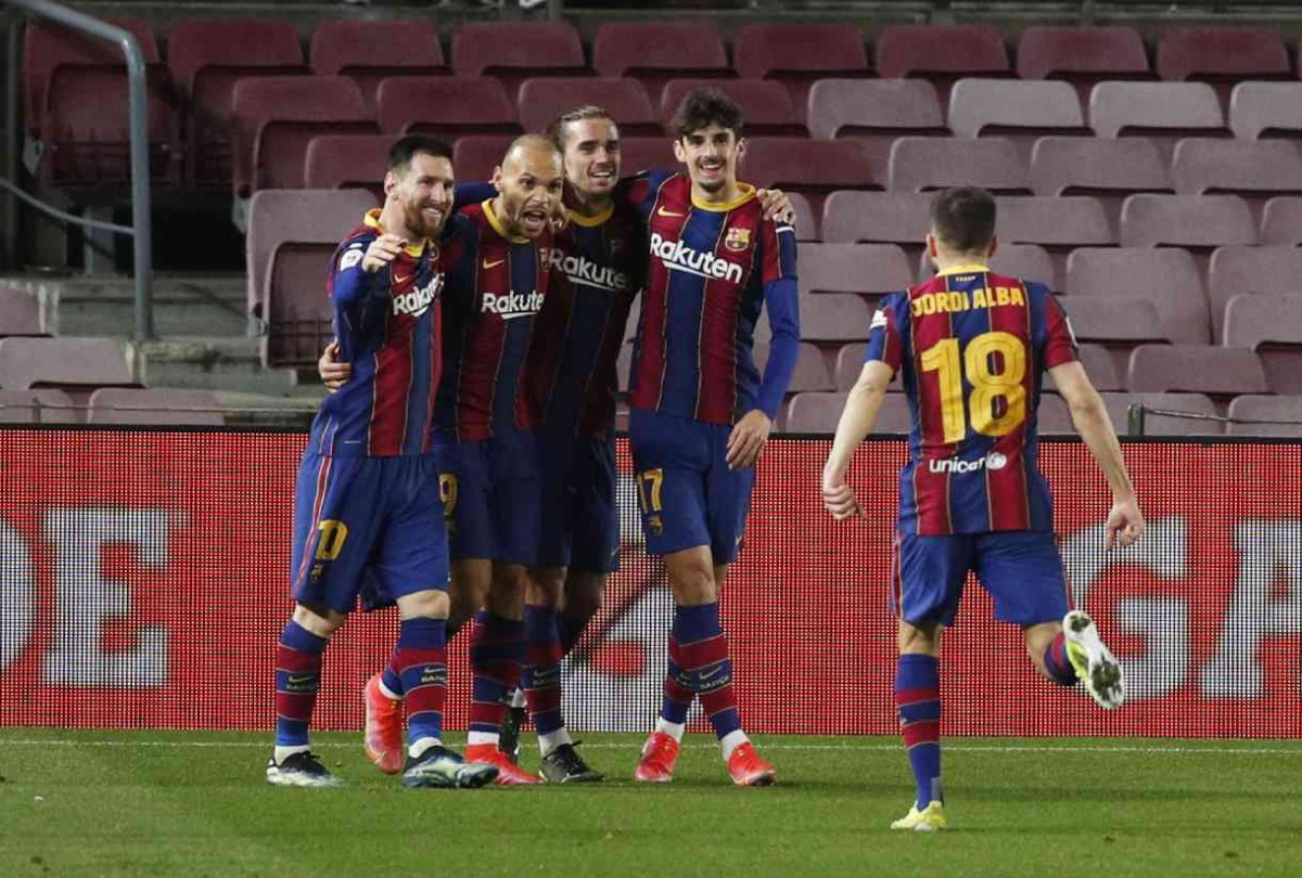 Barcelona avanza con drama a la final de la Copa del Rey