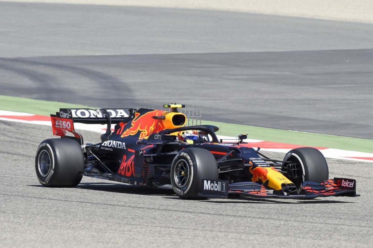 ‘Checo’ Pérez vuela en la pretemporada de la F1