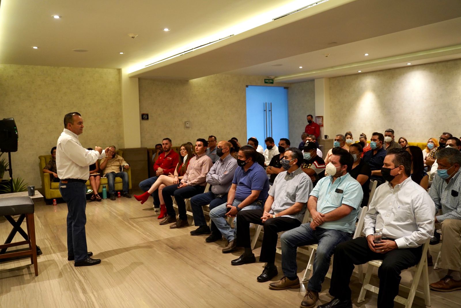 Coincide Pepe Celaya con representantes de Mipymes de Hermosillo