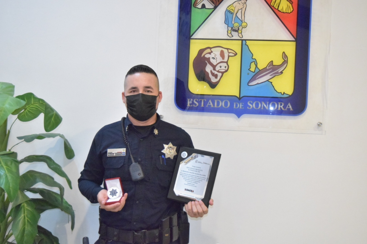 Otorga SSP Sonora condecoraciones a Policías Estatales Otorga SSP Sonora condecoraciones a Policías Estatales
