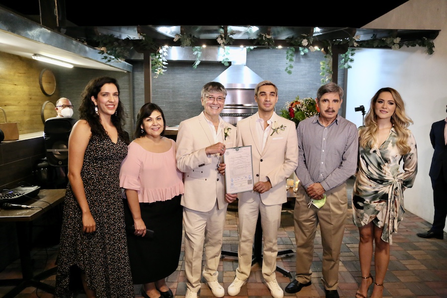Celebran en Hermosillo primer matrimonio igualitario Celebran en Hermosillo primer matrimonio igualitario