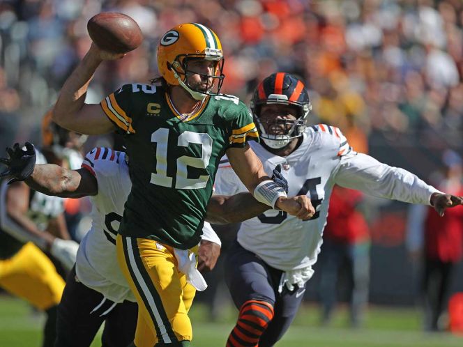 Aaron Rodgers se luce con Empacadores y doma a los Osos