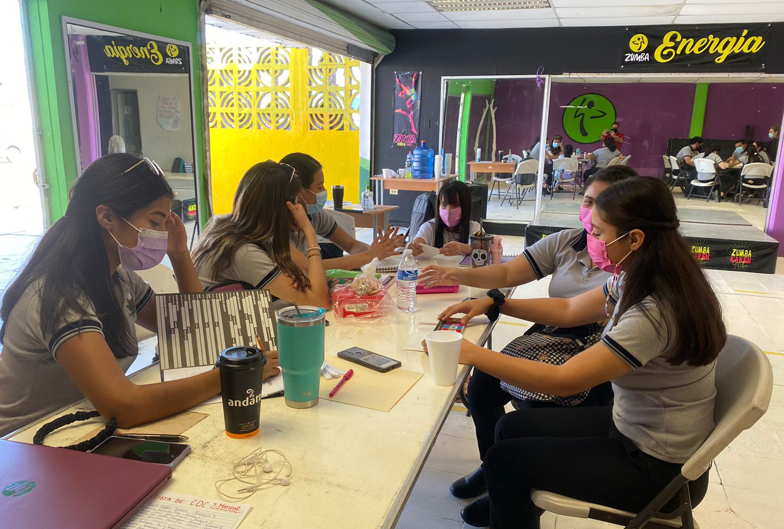 Futuros docentes imparten cursos gratuitos de nivelación académica