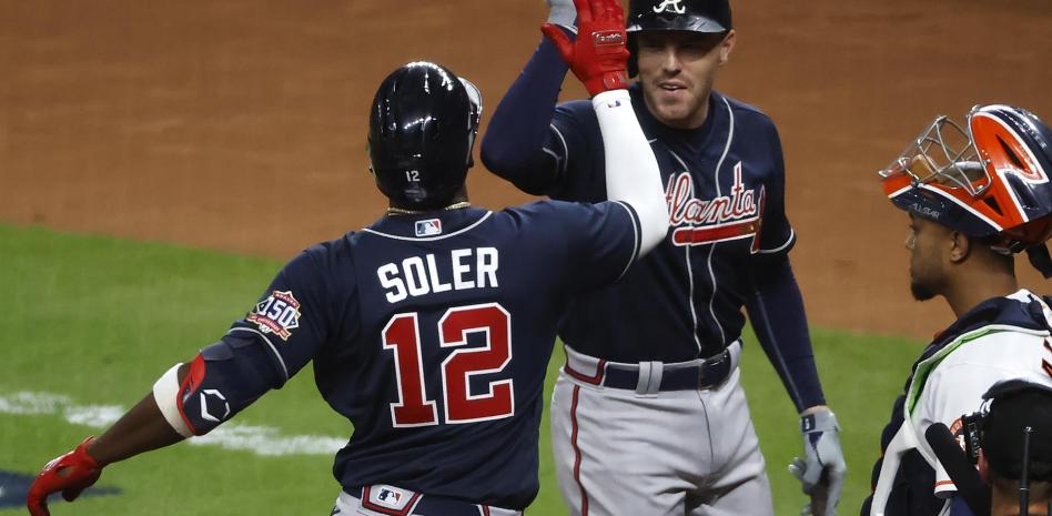 Soler lidera triunfo de Bravos de 6-2 sobre Astros