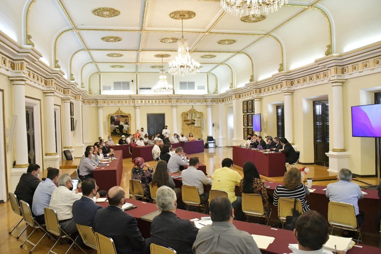 Gobernador Alfonso Durazo sostiene reunión de evaluación con gabinete legal y ampliado