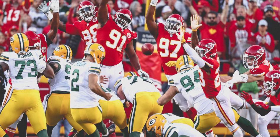 Jefes vencen 13-7 a los Empacadores, sin Rodgers