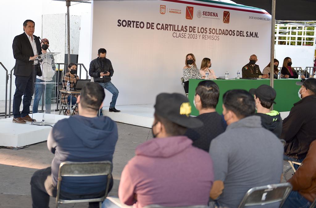 Acuden jóvenes hermosillenses al Sorteo de Cartillas de los Soldados del Servicio Militar Nacional