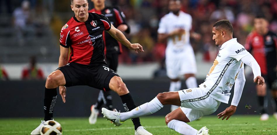 Pumas gana, pero no le alcanza