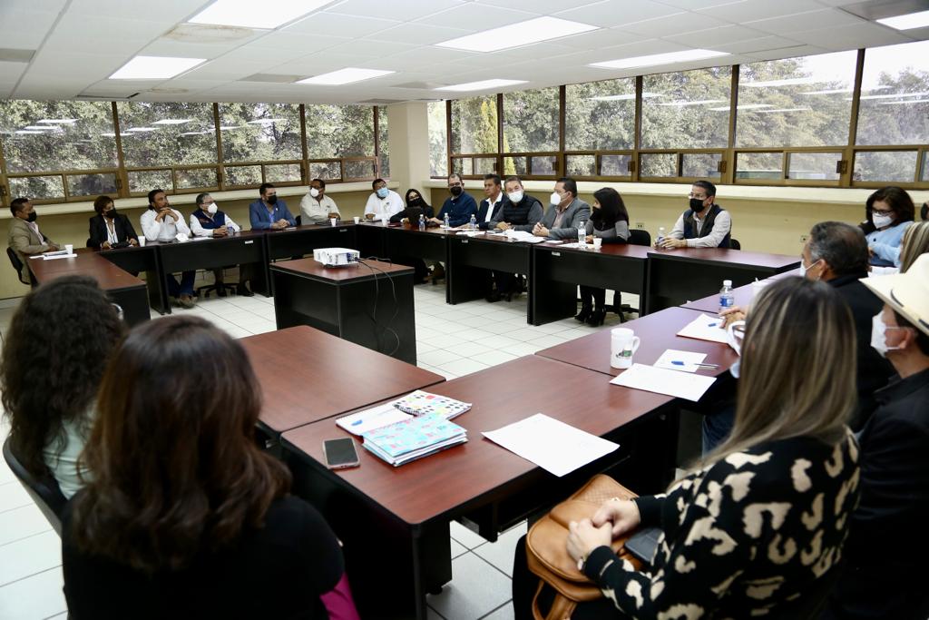 Trabajan a favor de la educación en la región fronteriza del estado