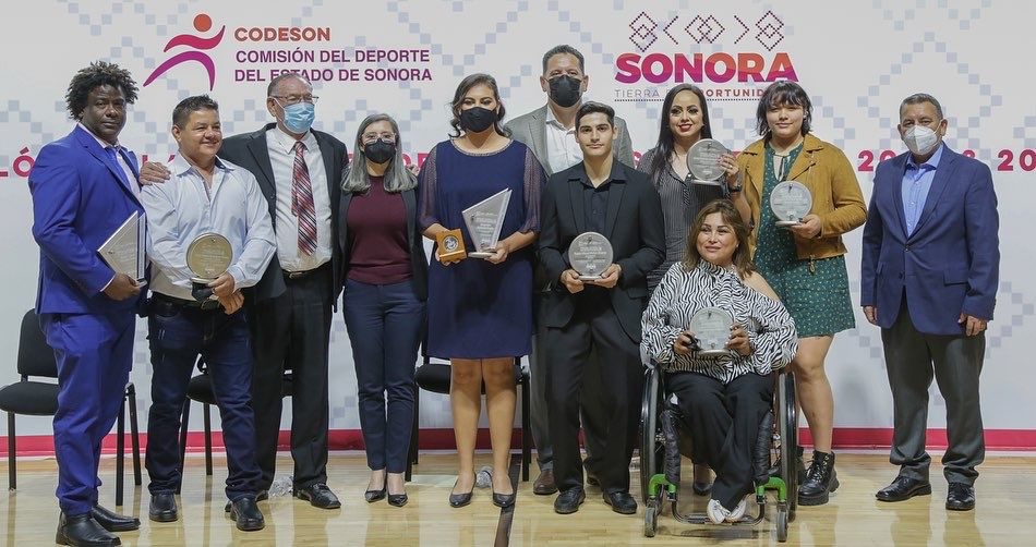 Con luminarias de ayer y hoy vive el deporte sonorense un día memorable