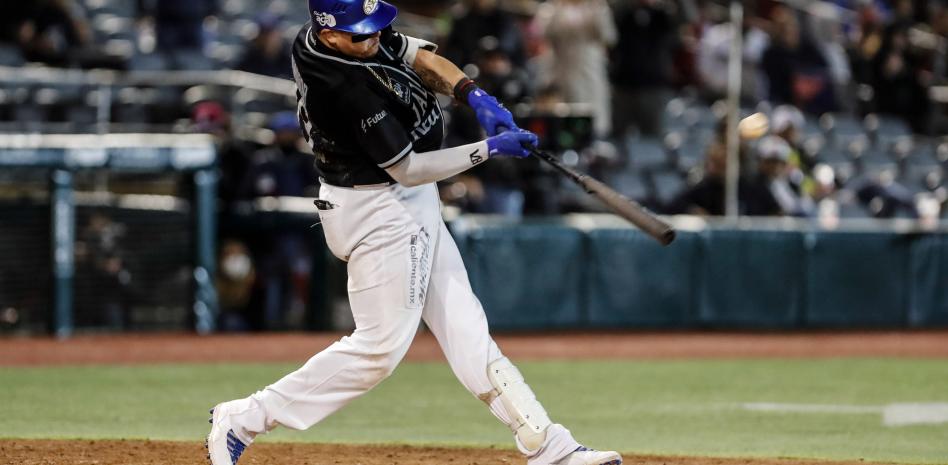 Charros vencen a Tomateros en 12 entradas y toman ventaja en la final