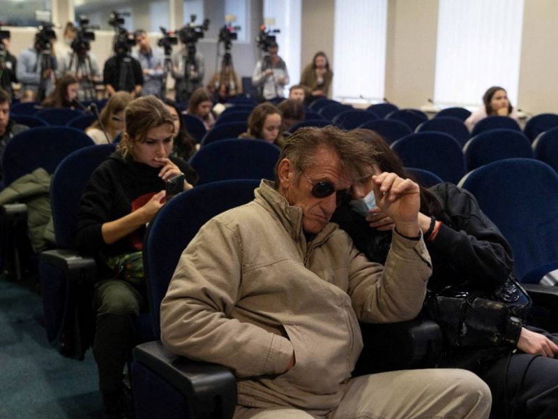 Sean Penn viajó a Ucrania para documental sobre invasión rusa