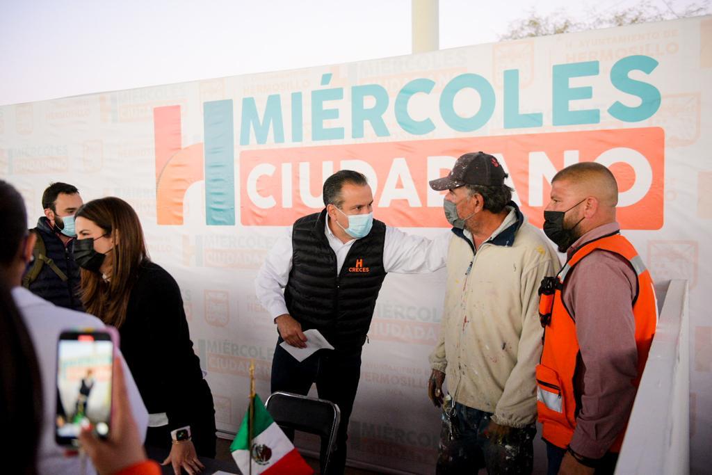 Lleva Toño Astiazarán Miércoles Ciudadano a colonia La Cholla