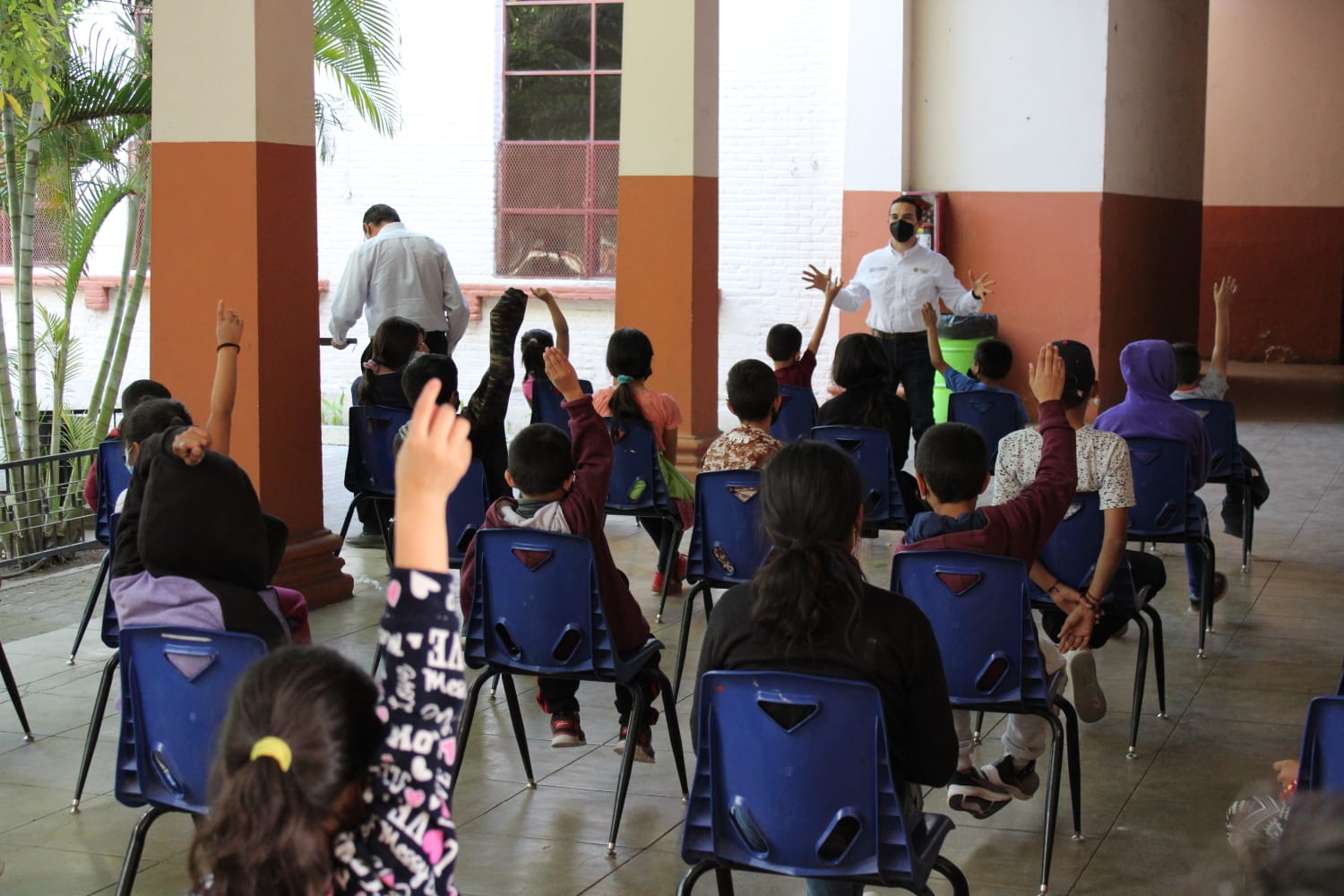 Emociona a menores de la Cruz Gálvez cultura de la protección civil
