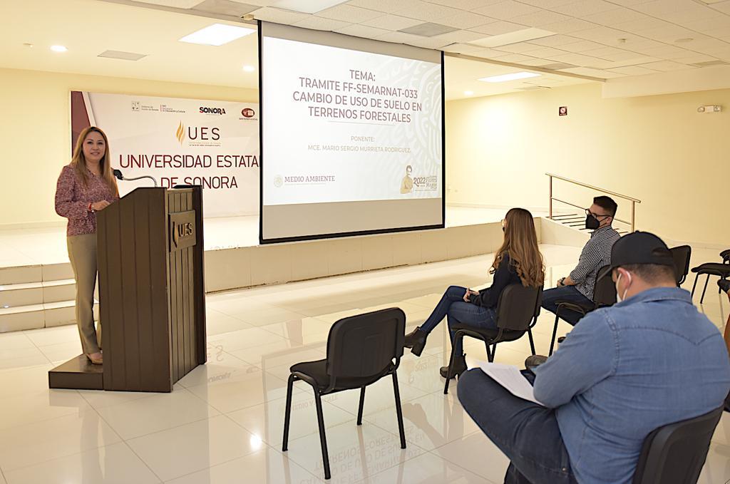 Capacitan a prestadores de servicios ambientales