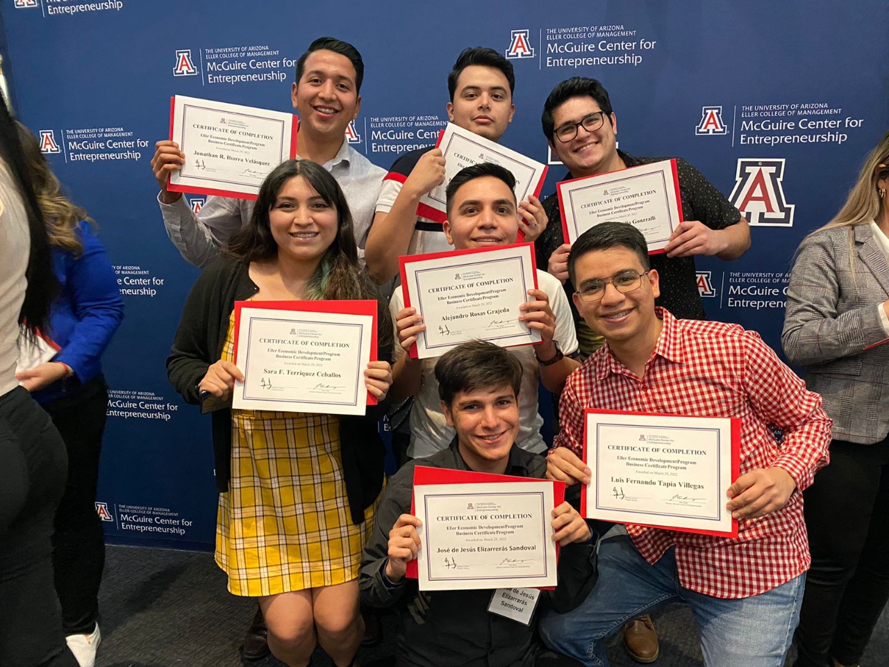 Alumnos y docentes sonorenses recibieron certificación internacional en negocios Alumnos y docentes sonorenses recibieron certificación internacional en negocios