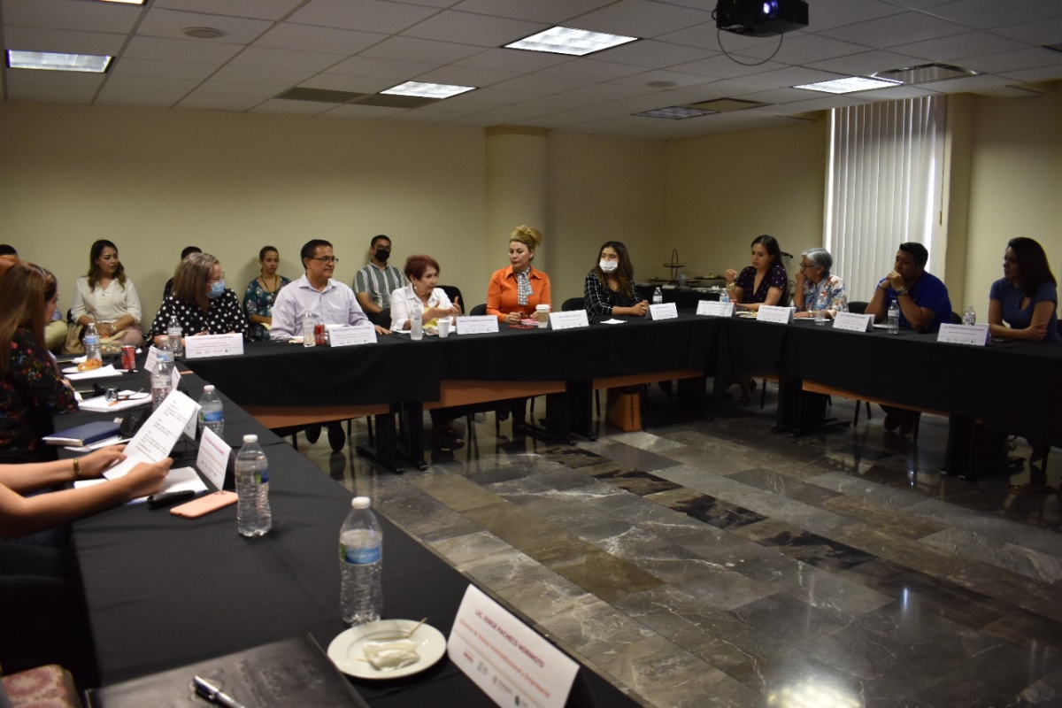 Busca Secretaría del Trabajo hacer sinergia con universidades del estado
