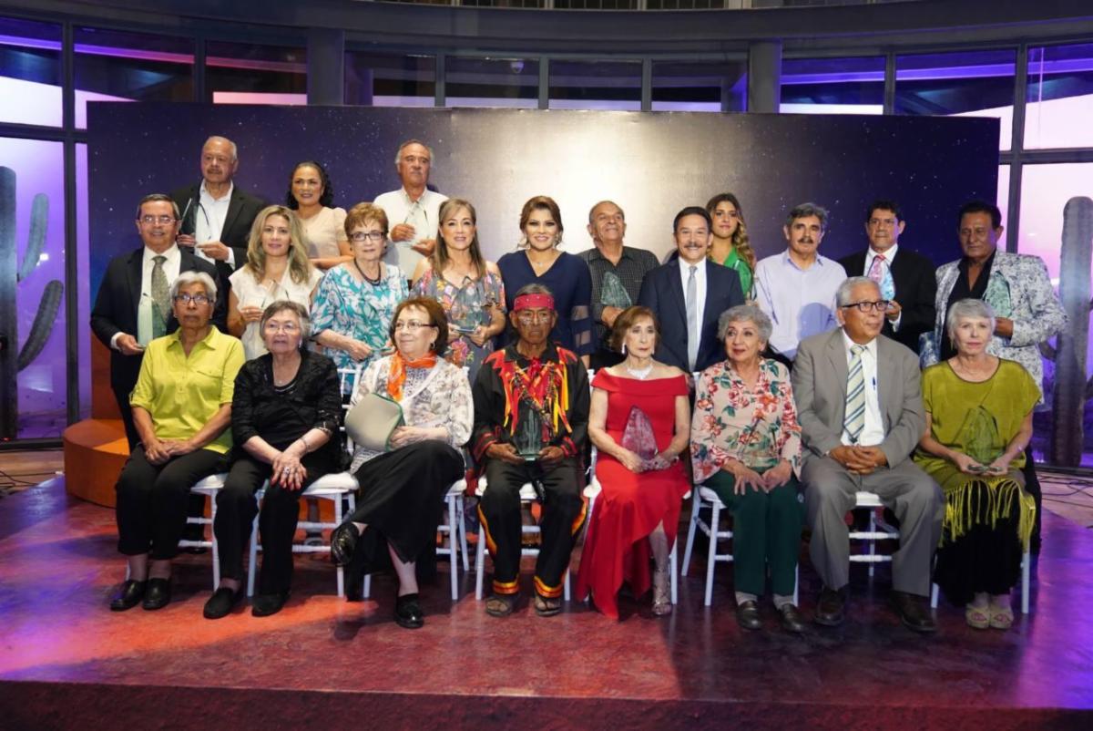 Entrega Gobierno de Sonora “Reconocimiento Sahuaro 2022” a personas adultas mayores destacadas