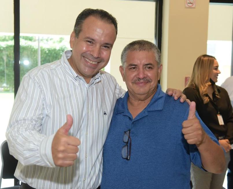 <strong>Entrega Toño Astiazarán fondos de retiro a personas pensionadas y jubiladas</strong> <strong>Entrega Toño Astiazarán fondos de retiro a personas pensionadas y jubiladas</strong>