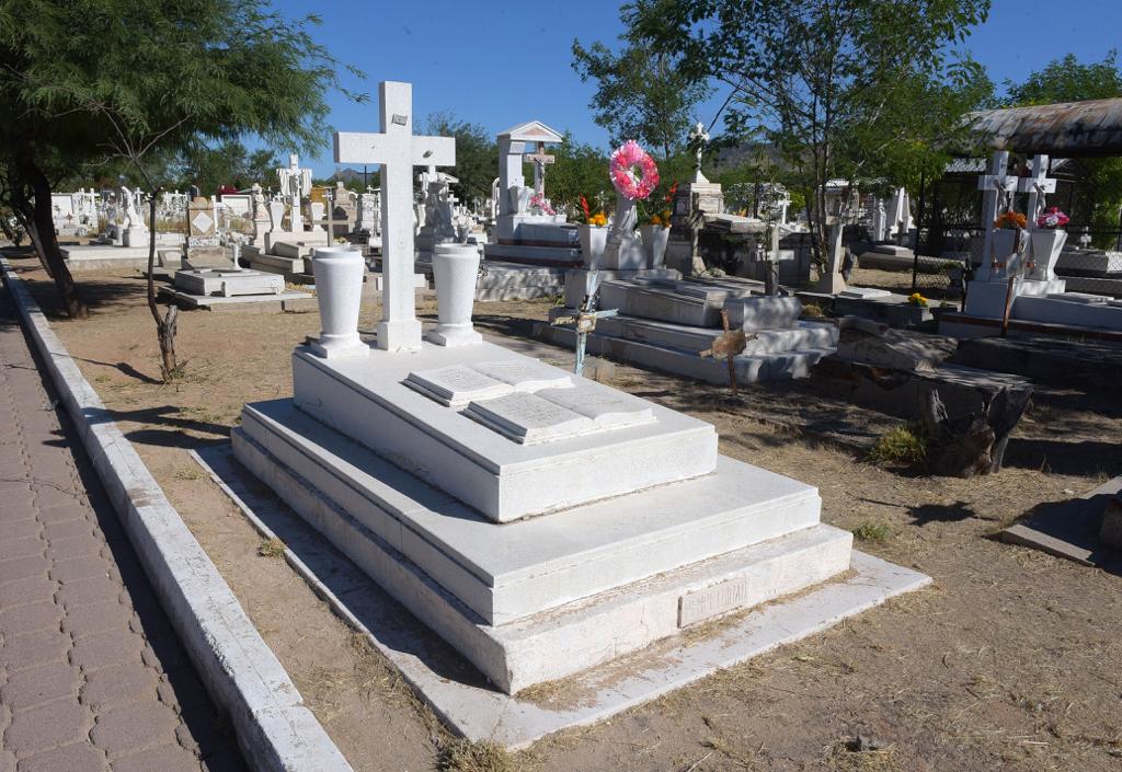 Listo operativo de limpieza, seguridad y orden en panteones municipales de Hermosillo Listo operativo de limpieza, seguridad y orden en panteones municipales de Hermosillo