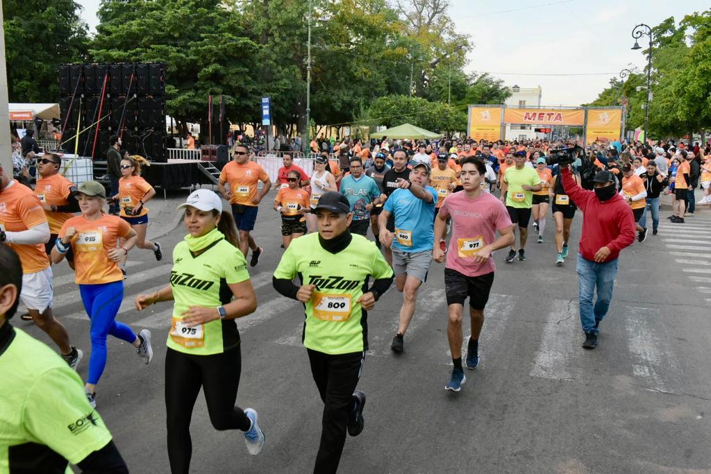 Participan más de mil personas en Maratón Internacional de Hermosillo