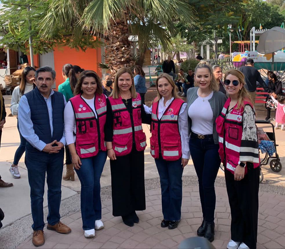 Participa Registro Civil en Bazar Navideño de DIF con jornada de matrimonios y entrega de actas 