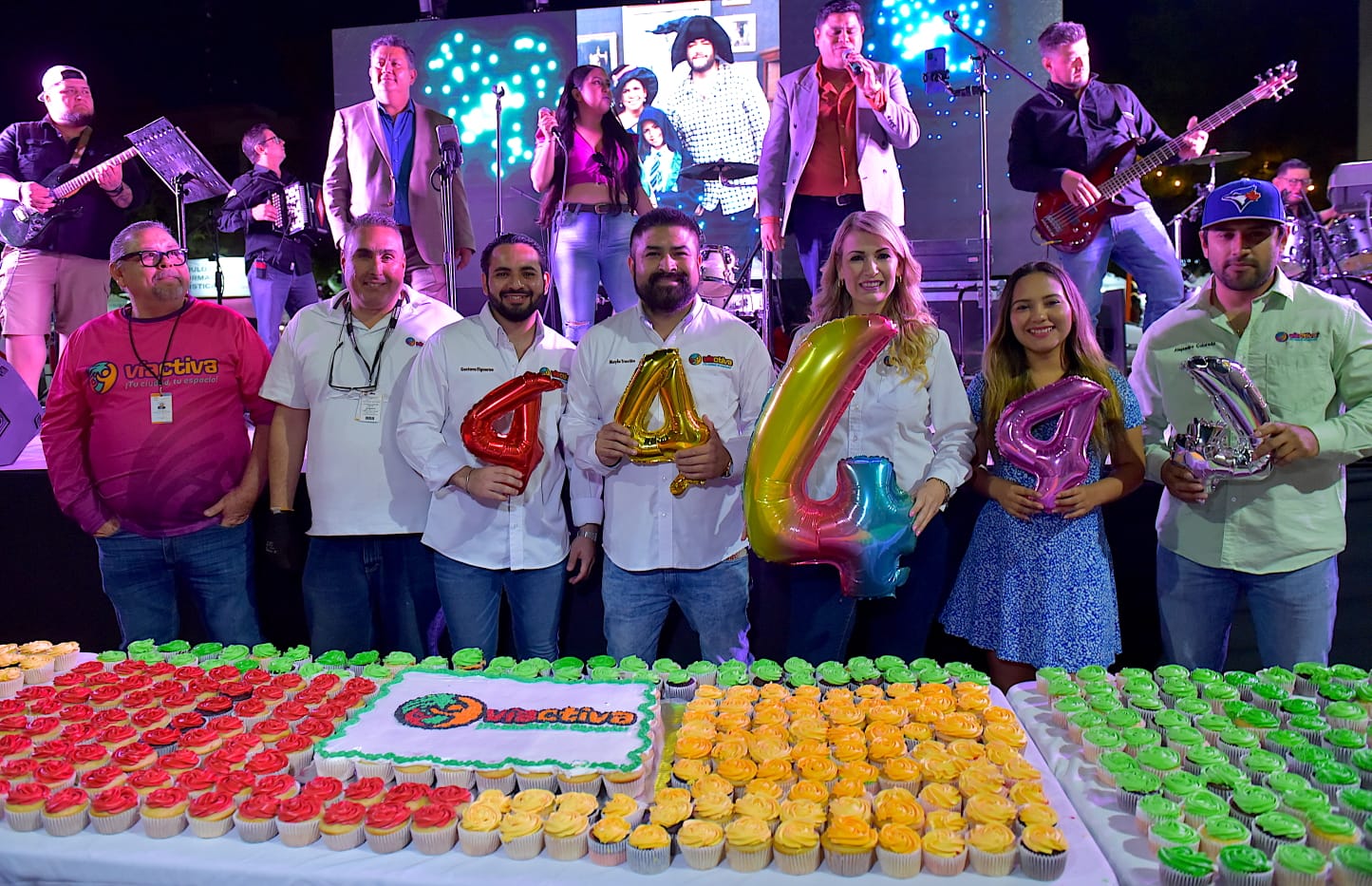 Con familias celebra Víactiva a lo grande su cuarto aniversario Con familias celebra Víactiva a lo grande su cuarto aniversario