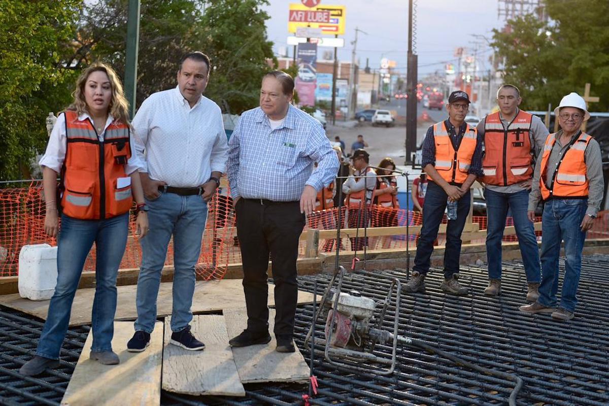 Atestigua Toño Astiazarán avances en renovación de paso a desnivel
