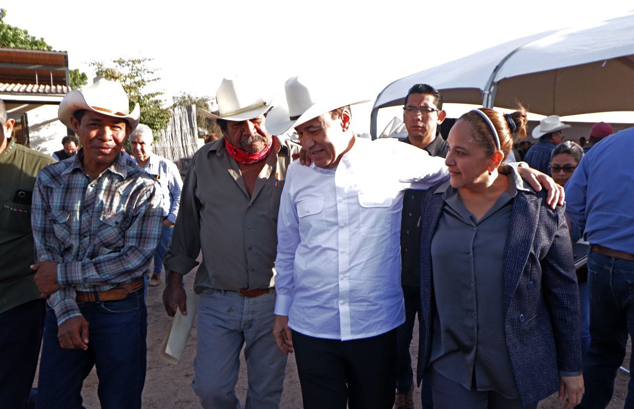 Participa Doctora Karla Córdova González en ‘Firma de título de transferencia e inicio de la administración del Distrito de Riego 018’ Participa Doctora Karla Córdova González en ‘Firma de título de transferencia e inicio de la administración del Distrito de Riego 018’