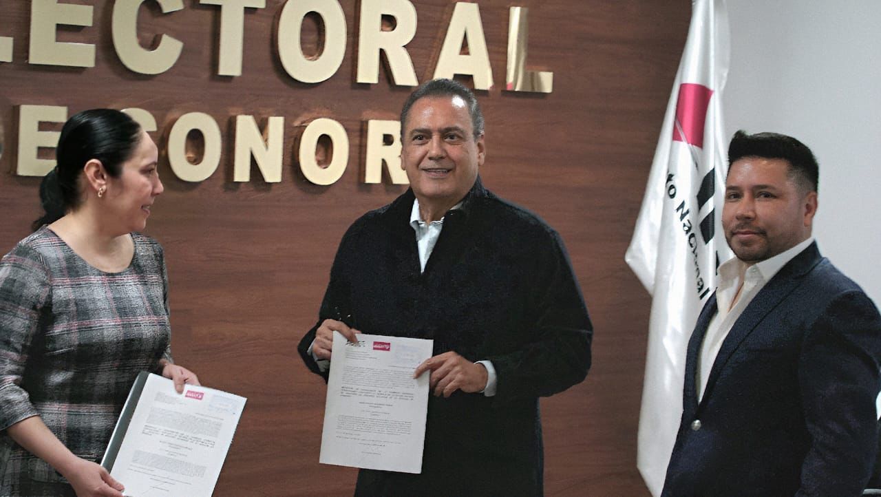 Acude Beltrones Rivera a solicitar su registro como candidato al Senado por Sonora