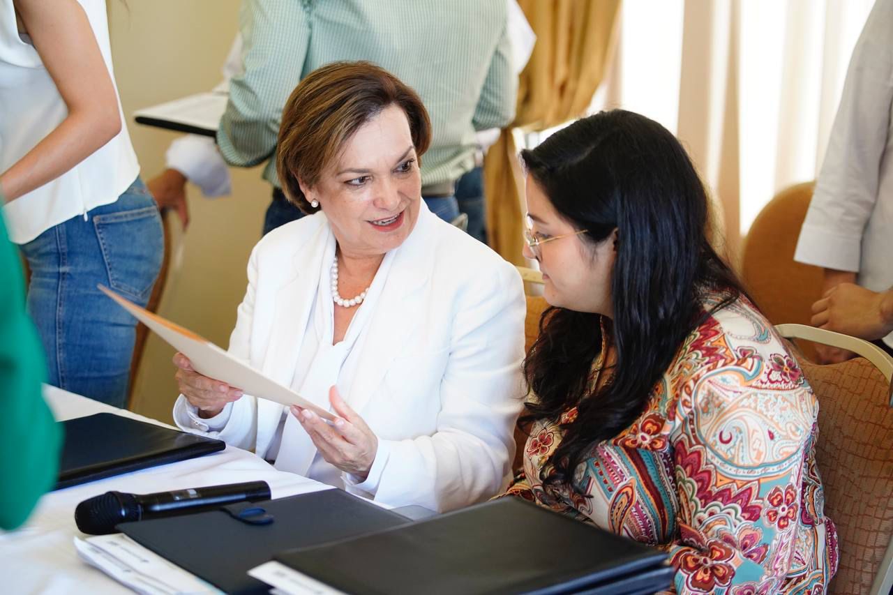 Anuncia Dolores del Río apoyo económico municipal a jefas de familia