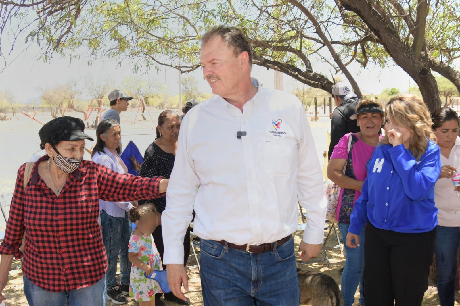 Que no te engañen: con nosotros, las becas del Gobierno permanecen y se mejoran, aclara “El Borrego” Gándara