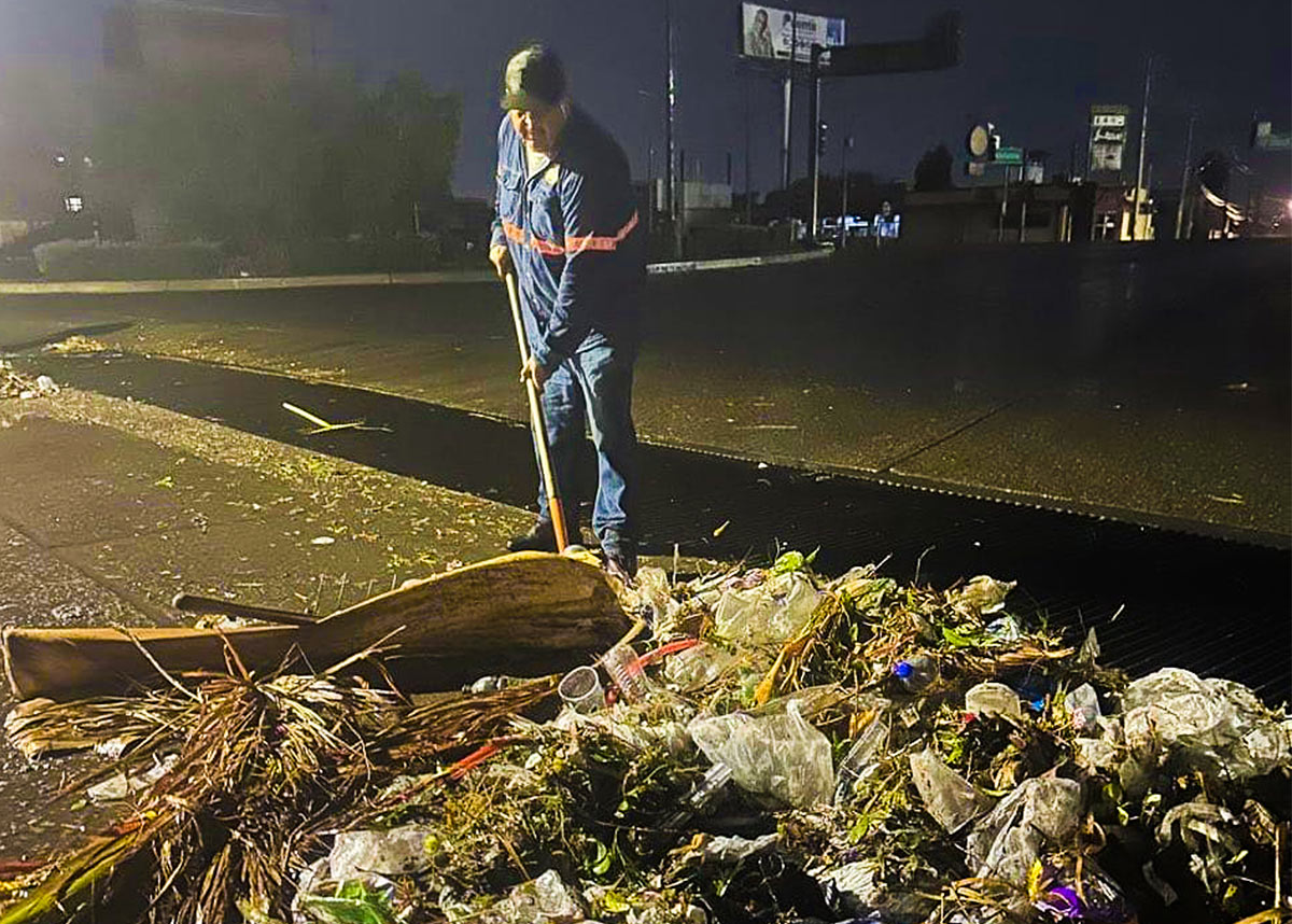 Se acumularon más de ocho toneladas de basura en parrillas y alcantarillas pluviales a consecuencia de las lluvias