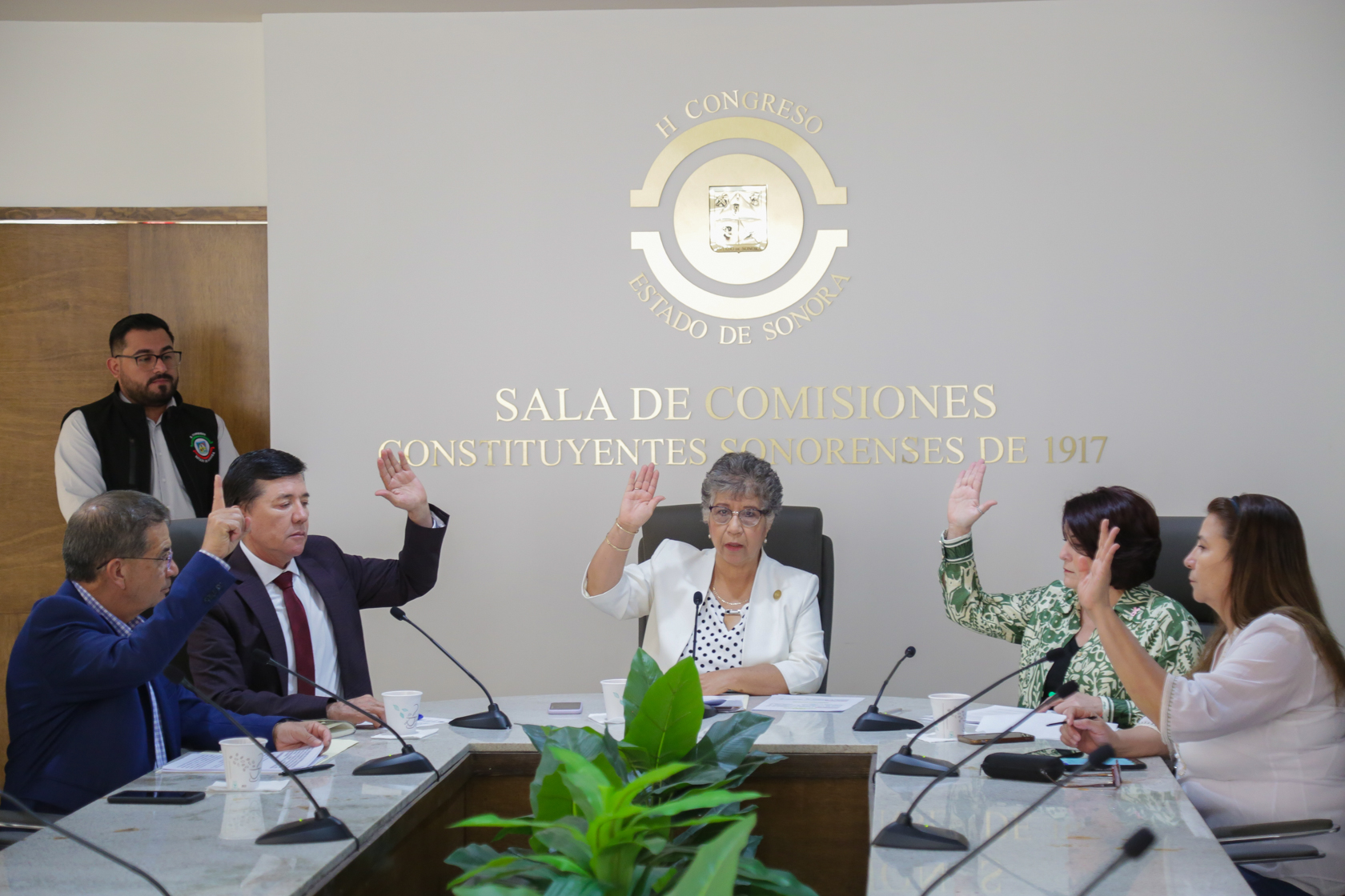 Comisión de Presupuesto turna al Pleno exhorto a ayuntamientos en materia fiscal