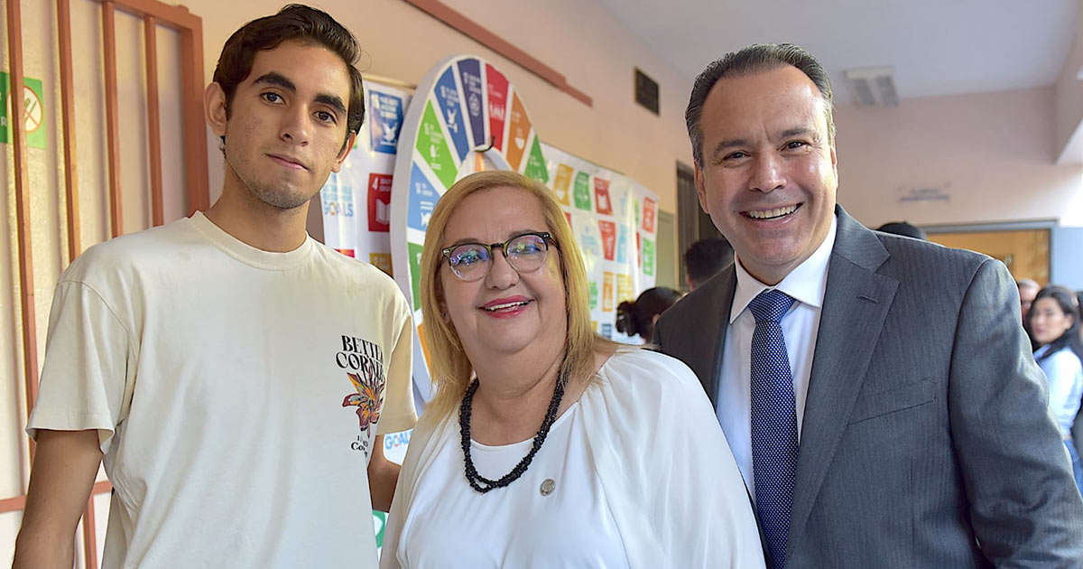 Confirma Toño Astiazarán el transporte eléctrico gratuito a estudiantes universitarios a partir de enero