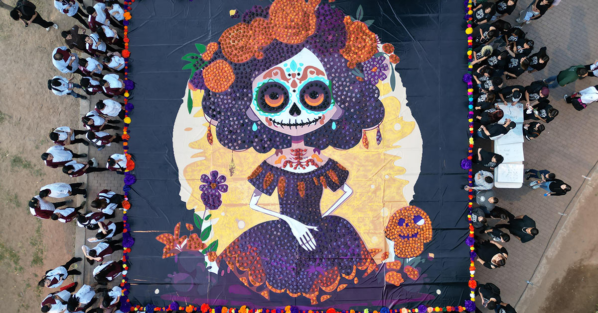 Disfrutan hermosillenses y visitantes el colorido VI Festival Tradicional de Día de Muertos