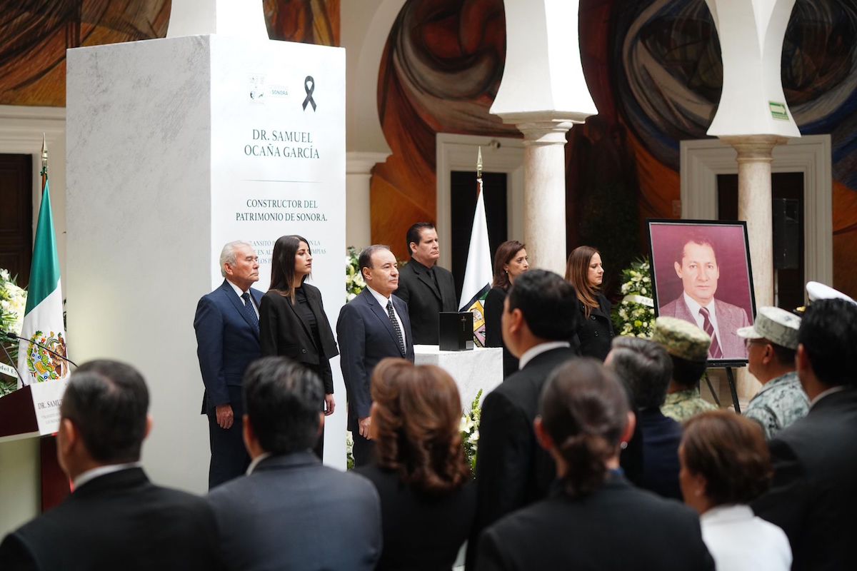 Honra Gobernador Durazo legado del Dr. Samuel Ocaña con homenaje póstumo en Palacio de Gobierno Honra Gobernador Durazo legado del Dr. Samuel Ocaña con homenaje póstumo en Palacio de Gobierno